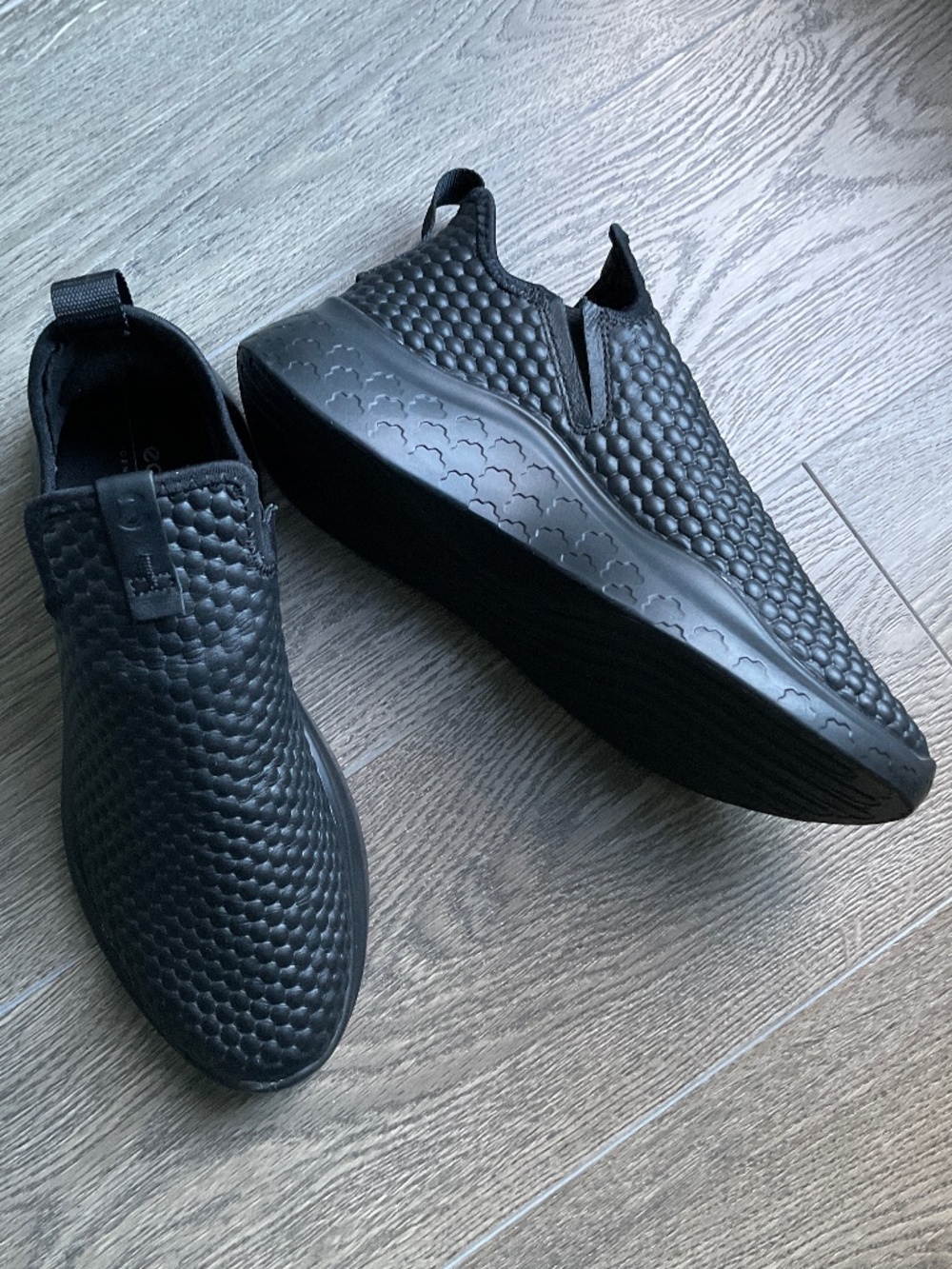 Ecco Therap Leather Soft Slip On Sneaker in black 7.5